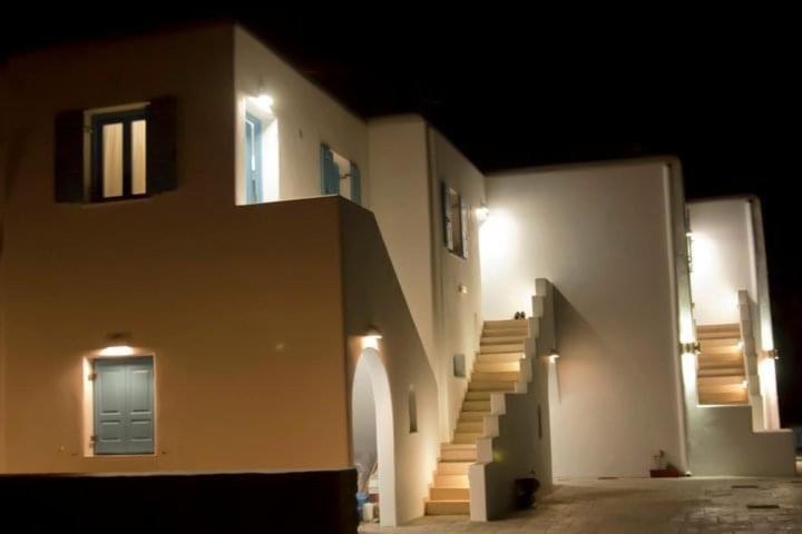 Mer Bleu Apartments 암벨라스 외부 사진